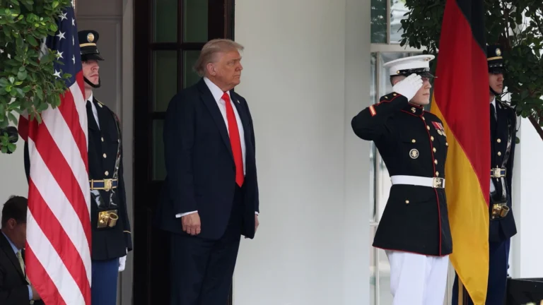 Mr trump dd