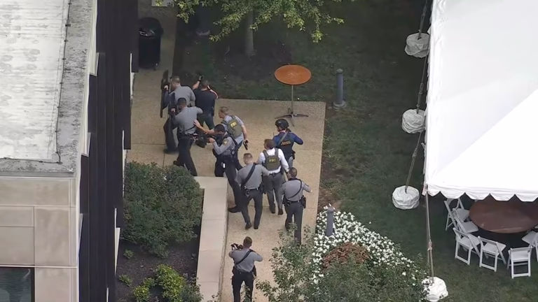 villanova-police-going-in-ht-jt-250821_1755812356961_hpMain_16x9