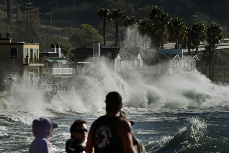 lead-super-el-nino-storm_0276